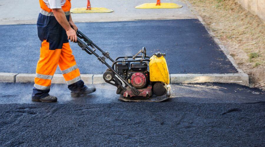 Professional gutter cleaning in Monument, CO